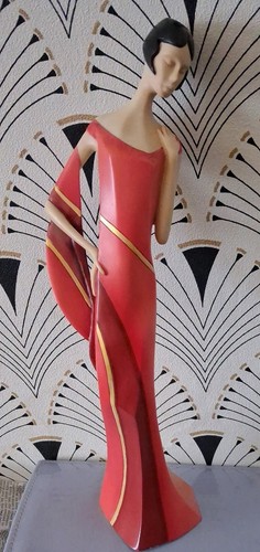 Art mode serenity figurine - art,